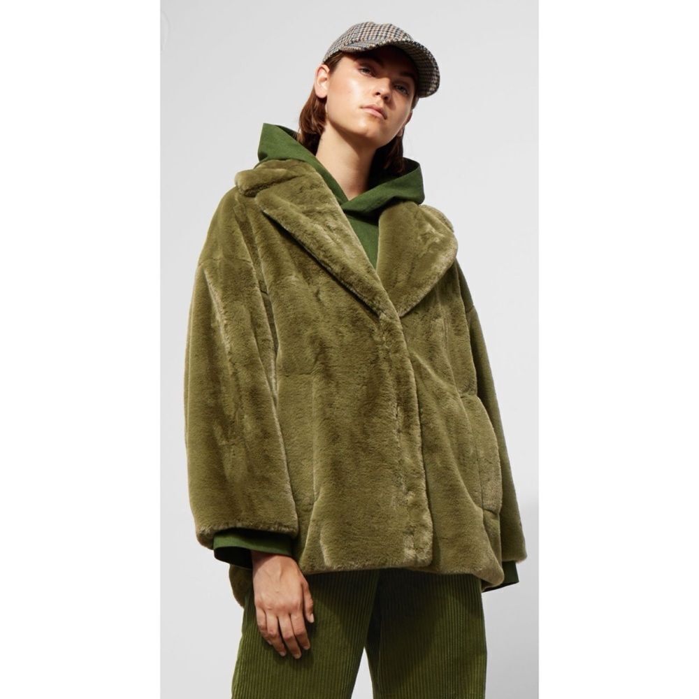 Weekday Oversized Tabitha Faux Fur Jacket in Green Size L~ Excellent